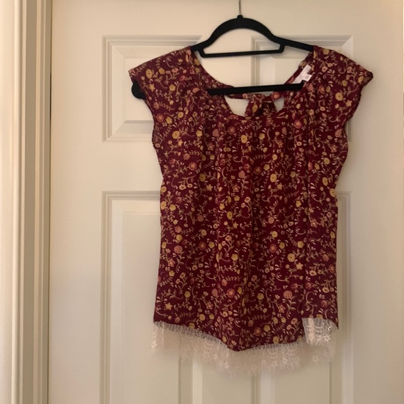 LC Lauren Conrad Tops - LC Lauren Conrad blouse, floral burgundy, size XS